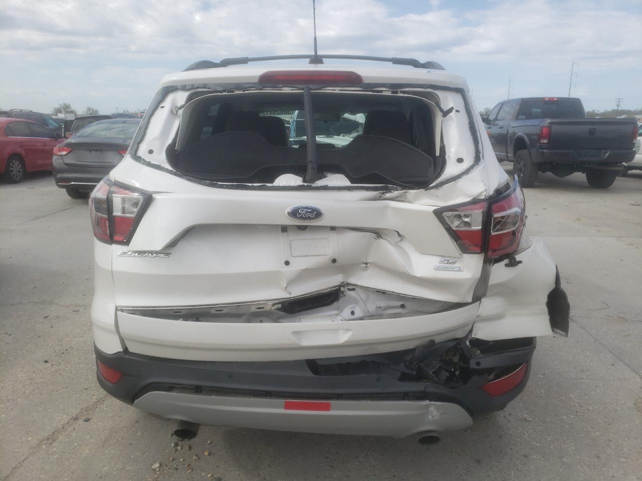 Photo 9 from auction – 2017 FORD ESCAPE SE with VIN 1FMCU0GD7HUB85836