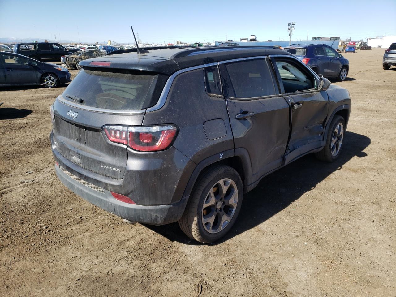 Photo 4 from auction – 2018 JEEP COMPASS LI with VIN 3C4NJDCB7JT456251
