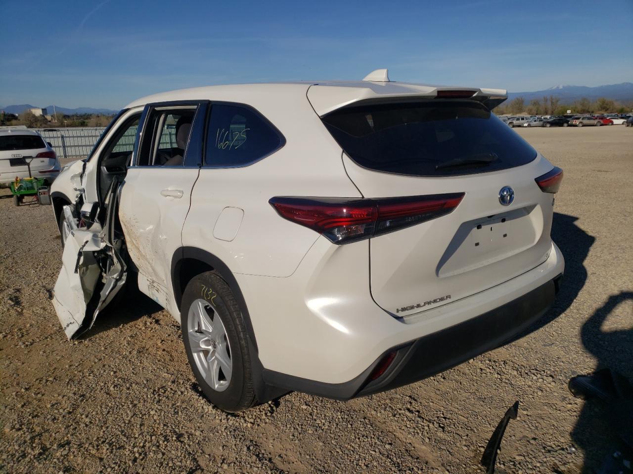 Photo 3 from auction – 2021 TOYOTA HIGHLANDER with VIN 5TDBBRCH0MS024892