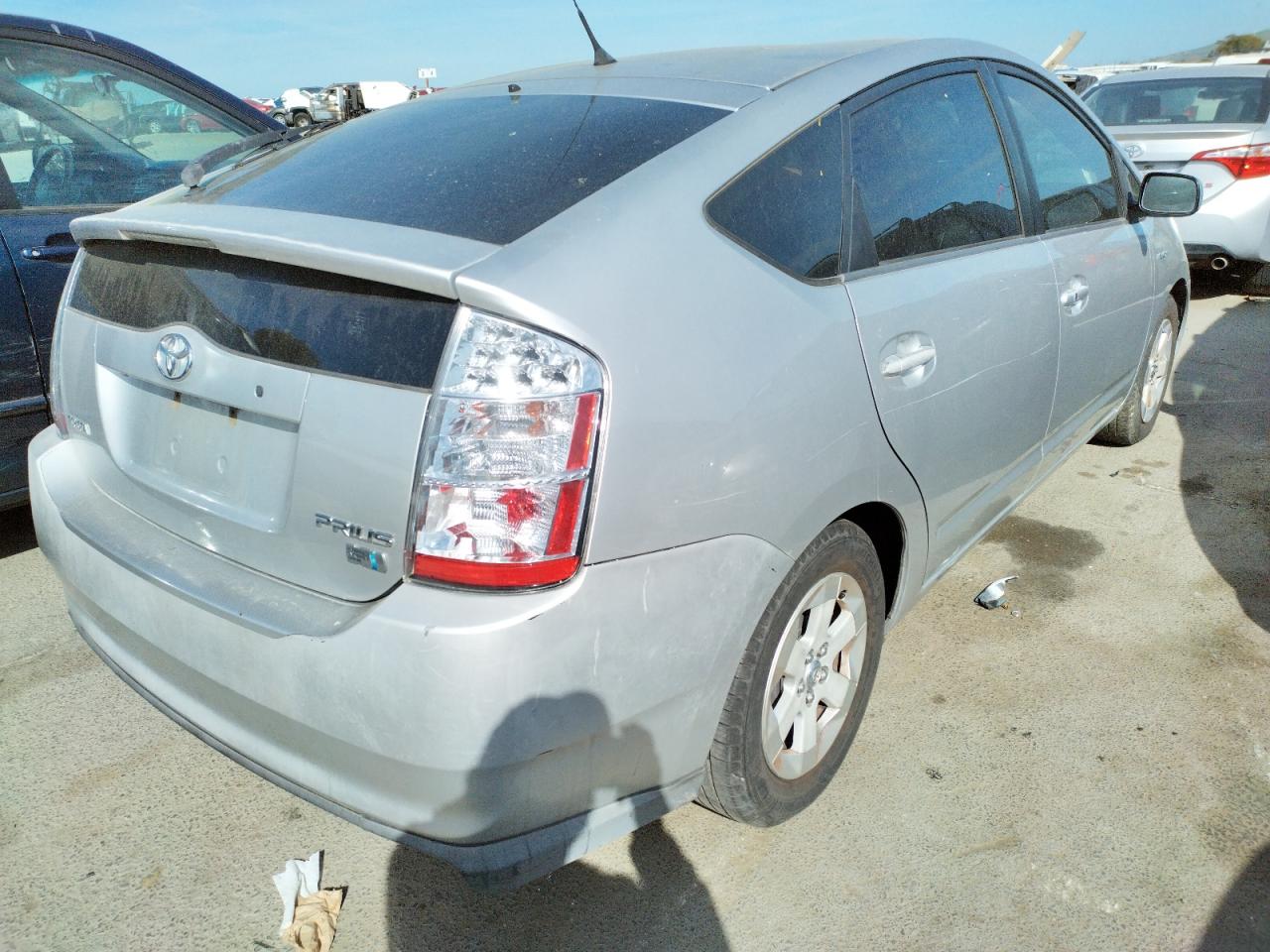 Photo 4 from auction – 2007 TOYOTA PRIUS with VIN JTDKB20U177581091