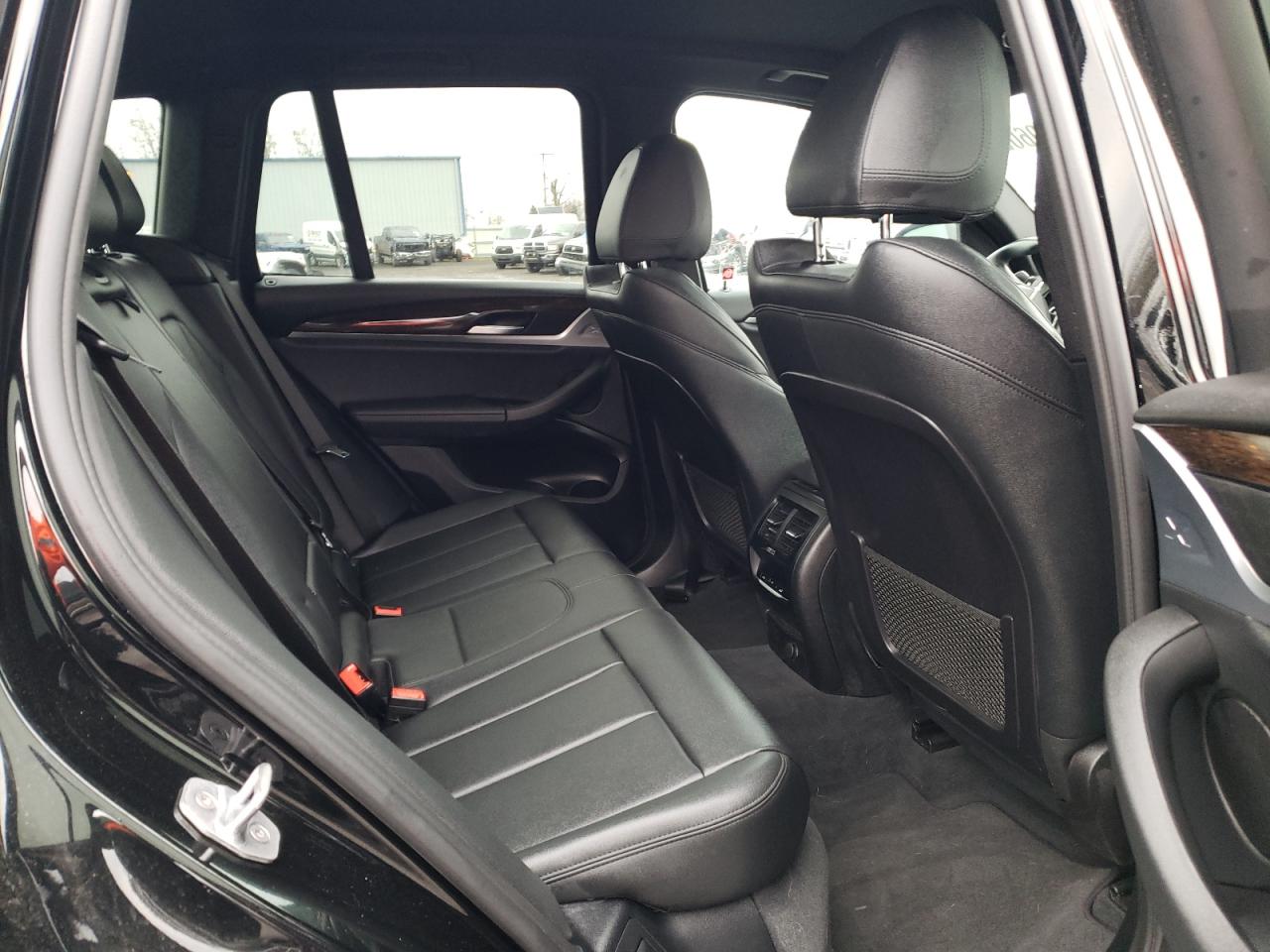 Photo 6 from auction – 2019 BMW X3 XDRIVE3 with VIN 5UXTR9C50KLR10973