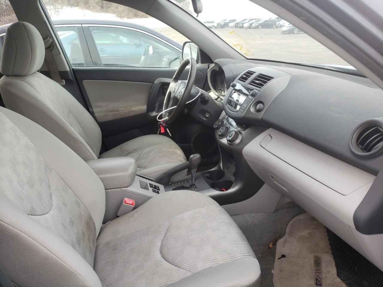Photo 5 from auction – 2010 TOYOTA RAV4 with VIN 2T3BF4DV6AW059832