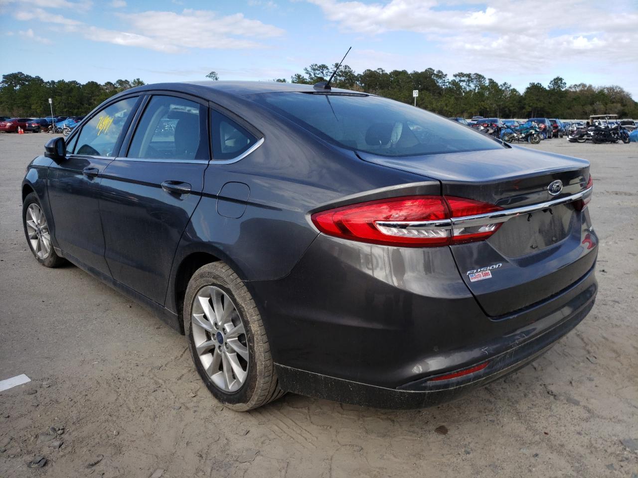 Photo 3 from auction – 2017 FORD FUSION SE with VIN 3FA6P0H73HR369105