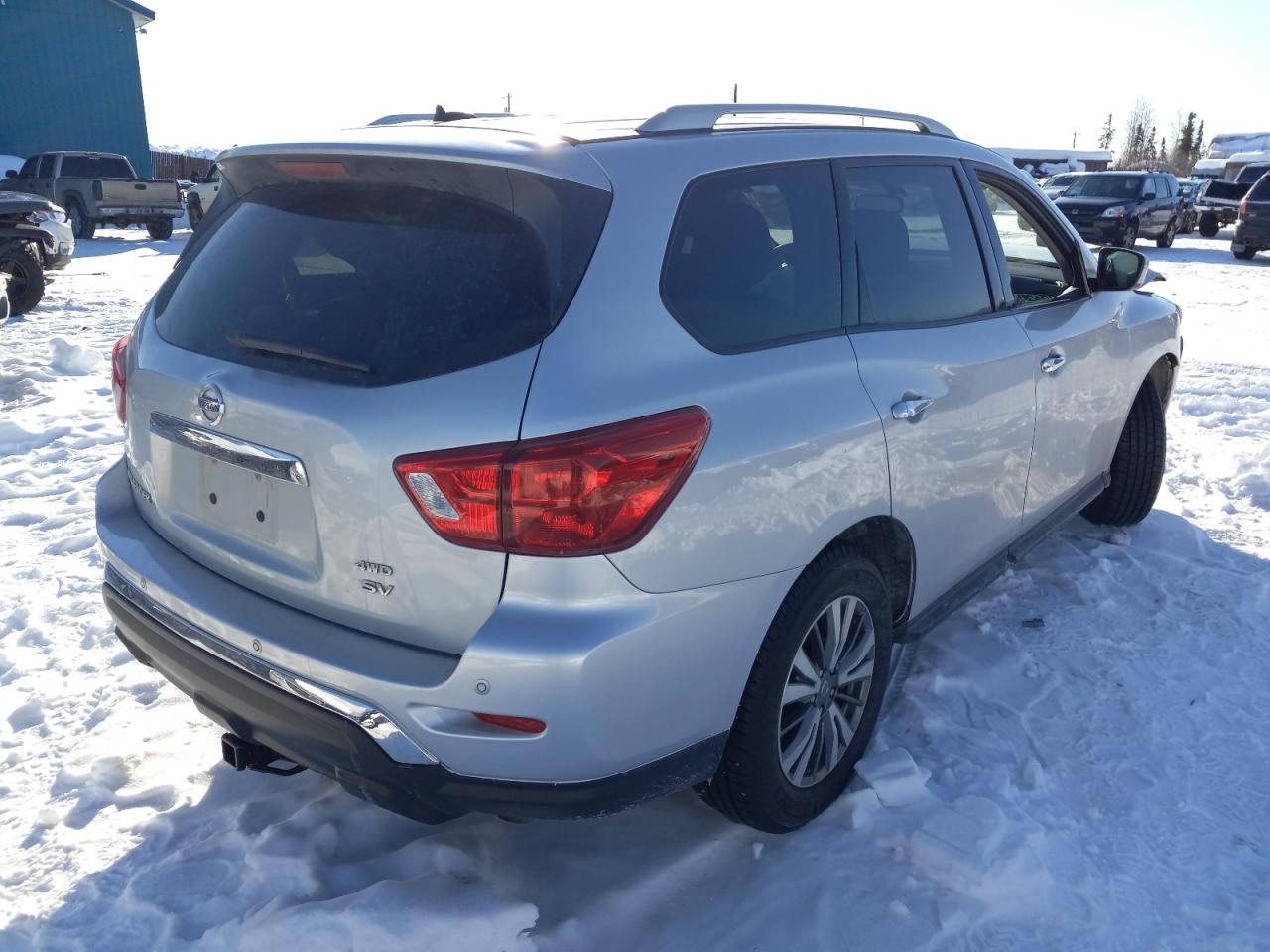Photo 4 from auction – 2018 NISSAN PATHFINDER with VIN 5N1DR2MMXJC633424
