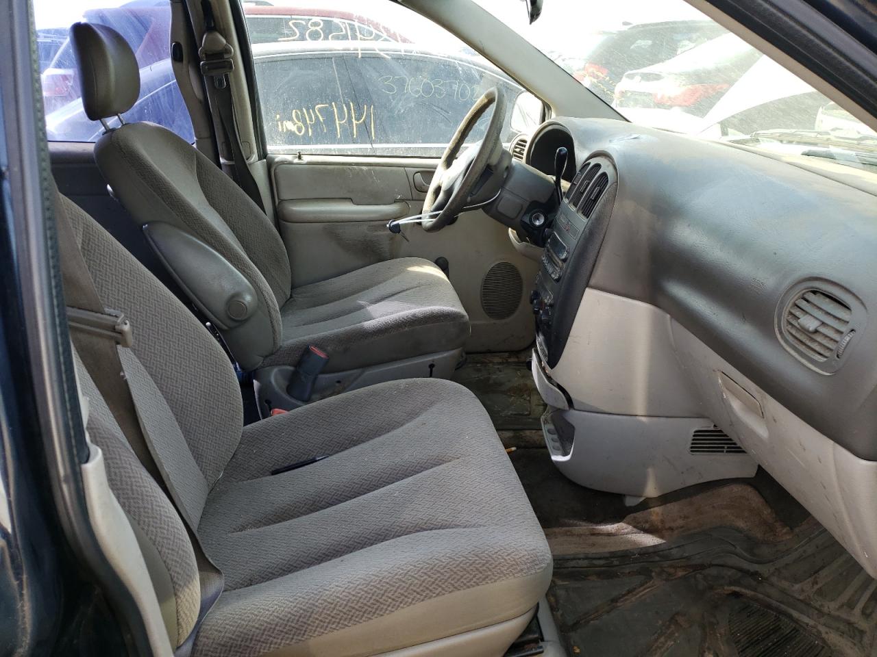 Photo 5 from auction – 2007 DODGE CARAVAN SE with VIN 1D4GP25B47B213860