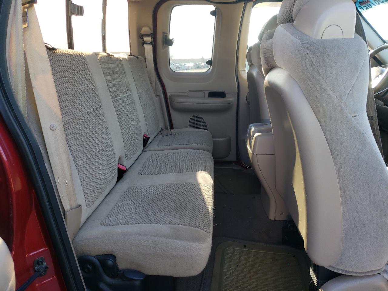 Photo 6 from auction – 2002 FORD F150 with VIN 1FTRX17W72NB10844