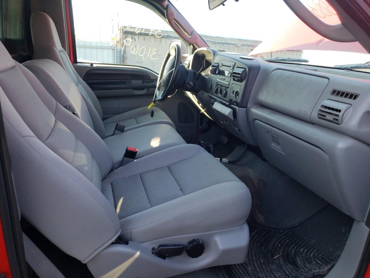 Photo 5 from auction – 2006 FORD F250 SUPER with VIN 1FTNF21546EC14561