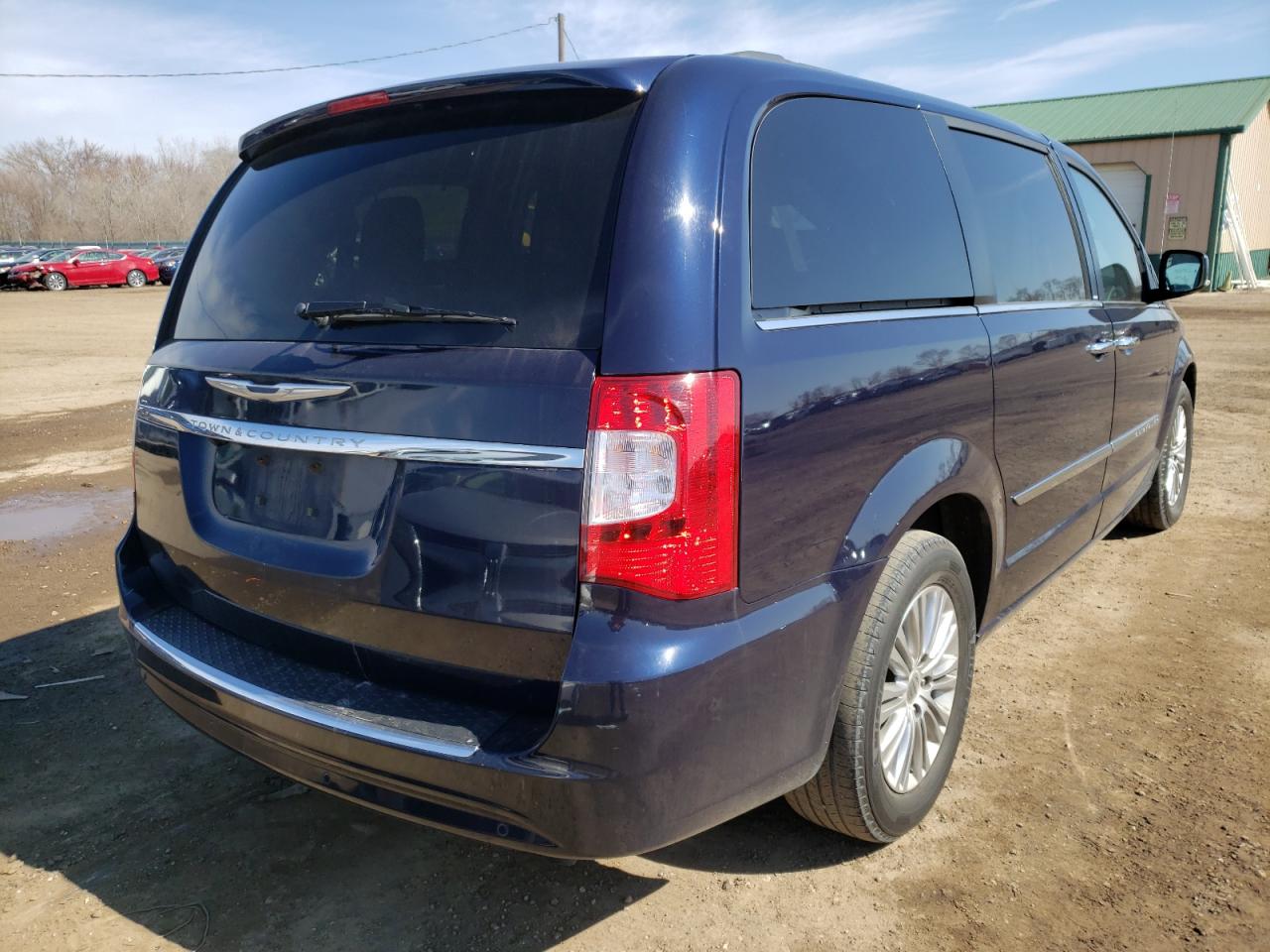 Photo 4 from auction – 2013 CHRYSLER TOWN & COU with VIN 2C4RC1CG4DR647915