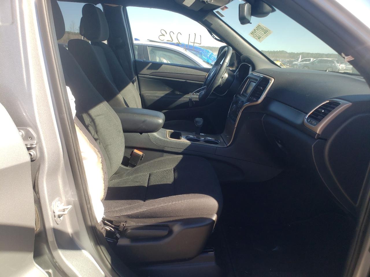 Photo 5 from auction – 2015 JEEP GRAND CHER with VIN 1C4RJFAGXFC764710