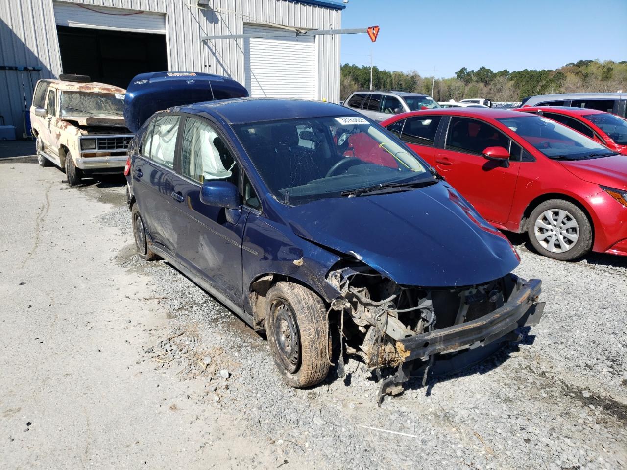 NISSAN VERSA S 2008 with VIN 3N1BC11E98L429879 - Photo from auction