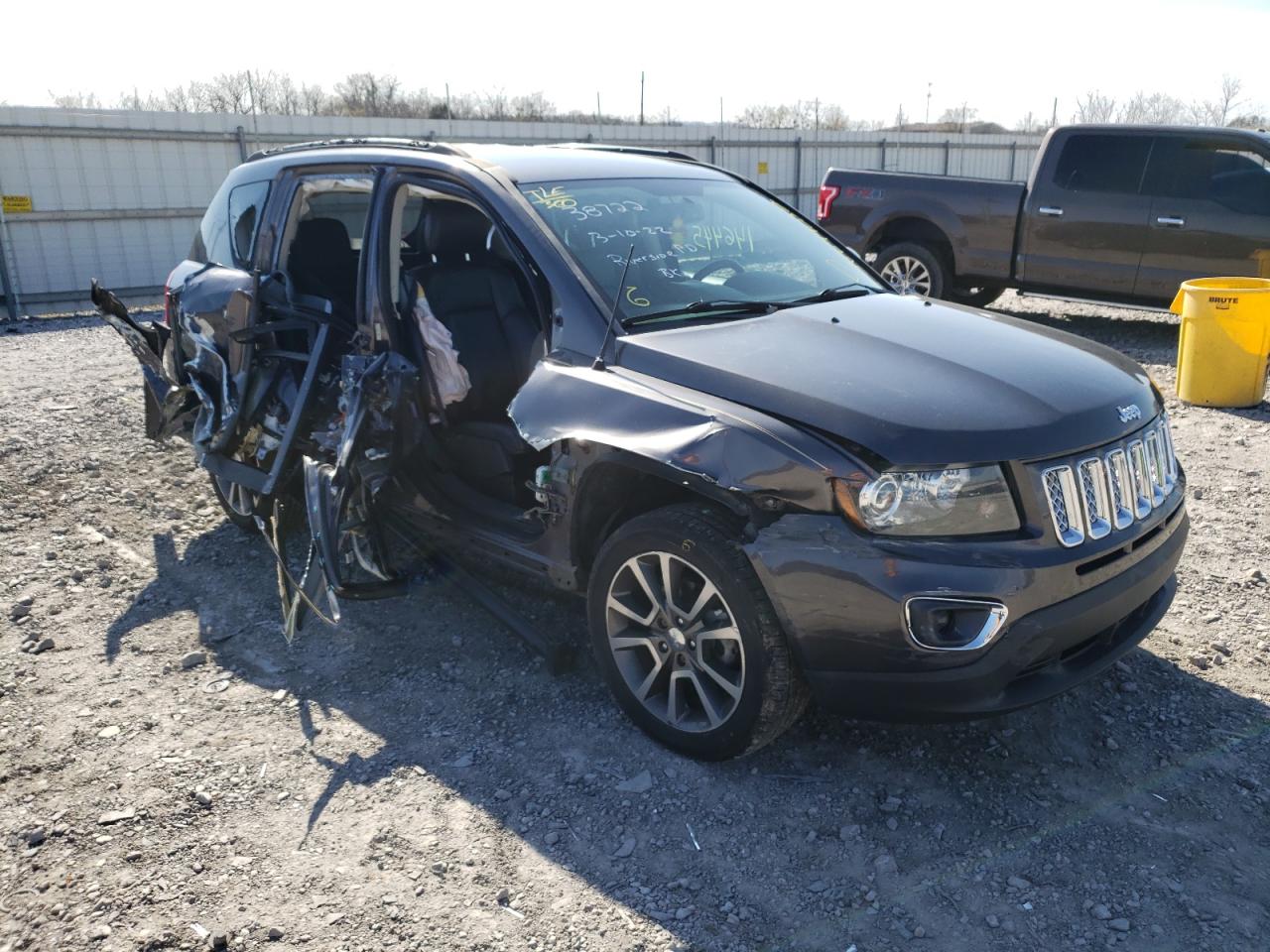 JEEP COMPASS LI 2015 with VIN 1C4NJCCBXFD156338 - Photo from auction