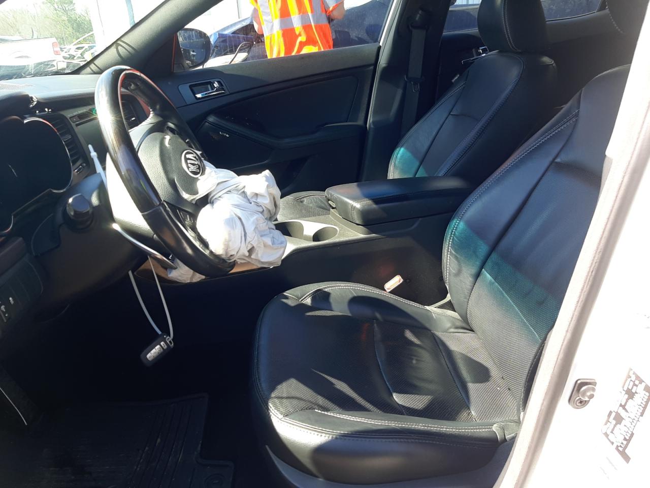 Photo 5 from auction – 2013 KIA OPTIMA SX with VIN 5XXGR4A6XDG212469