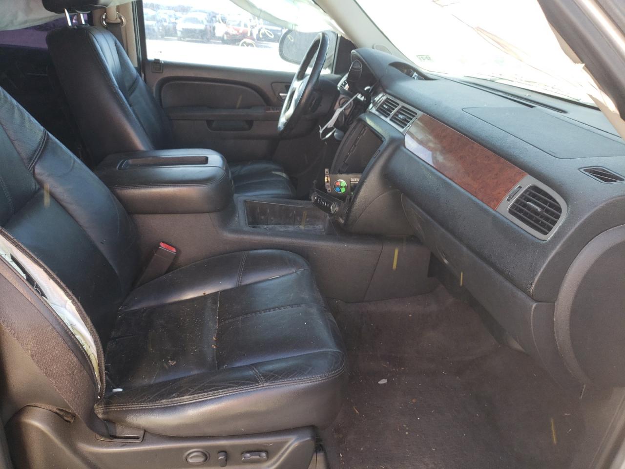 Photo 5 from auction – 2011 GMC YUKON SLT with VIN 1GKS1CE05BR219152