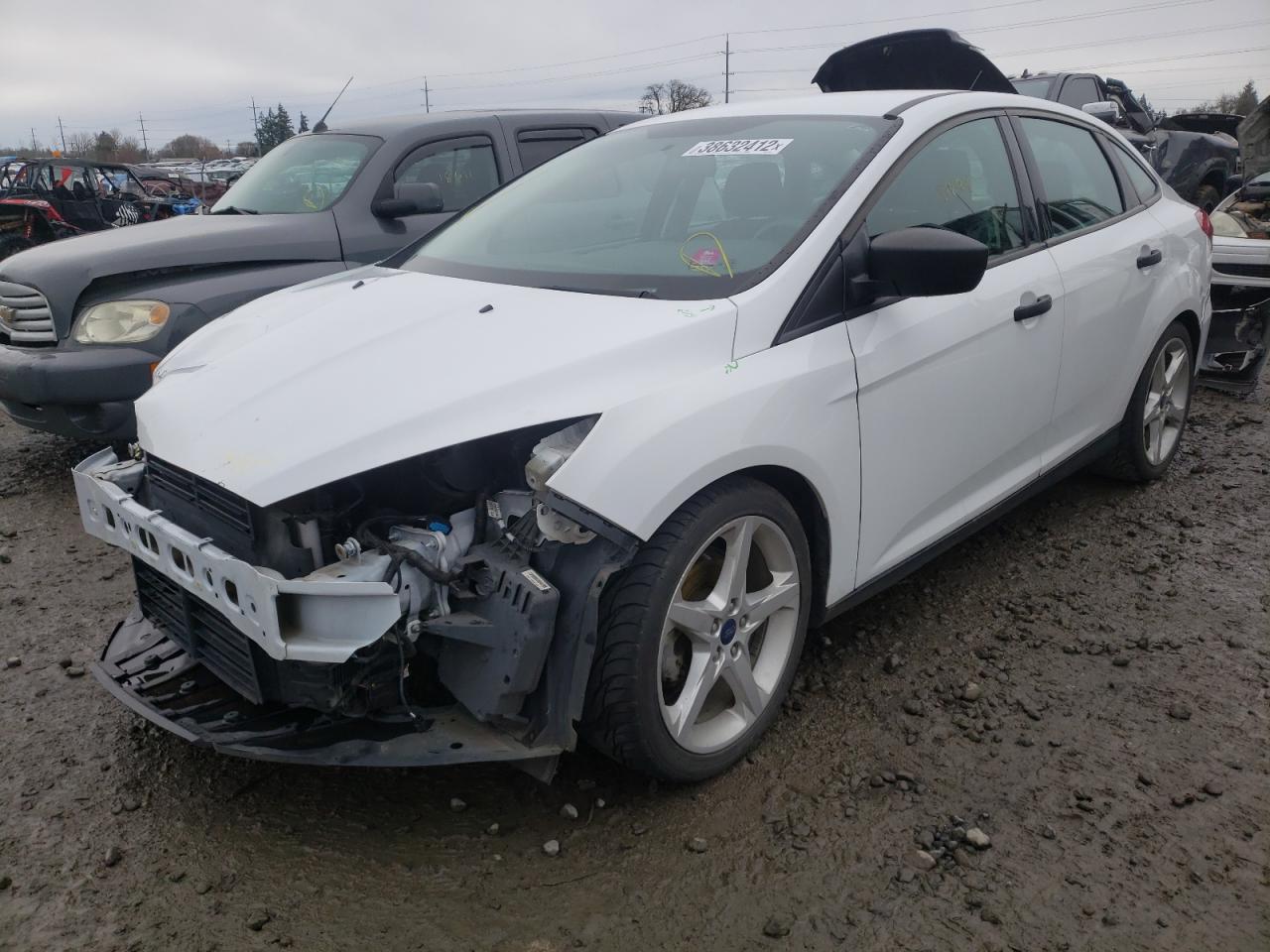 Photo 2 from auction – 2015 FORD FOCUS S with VIN 1FADP3E27FL375731