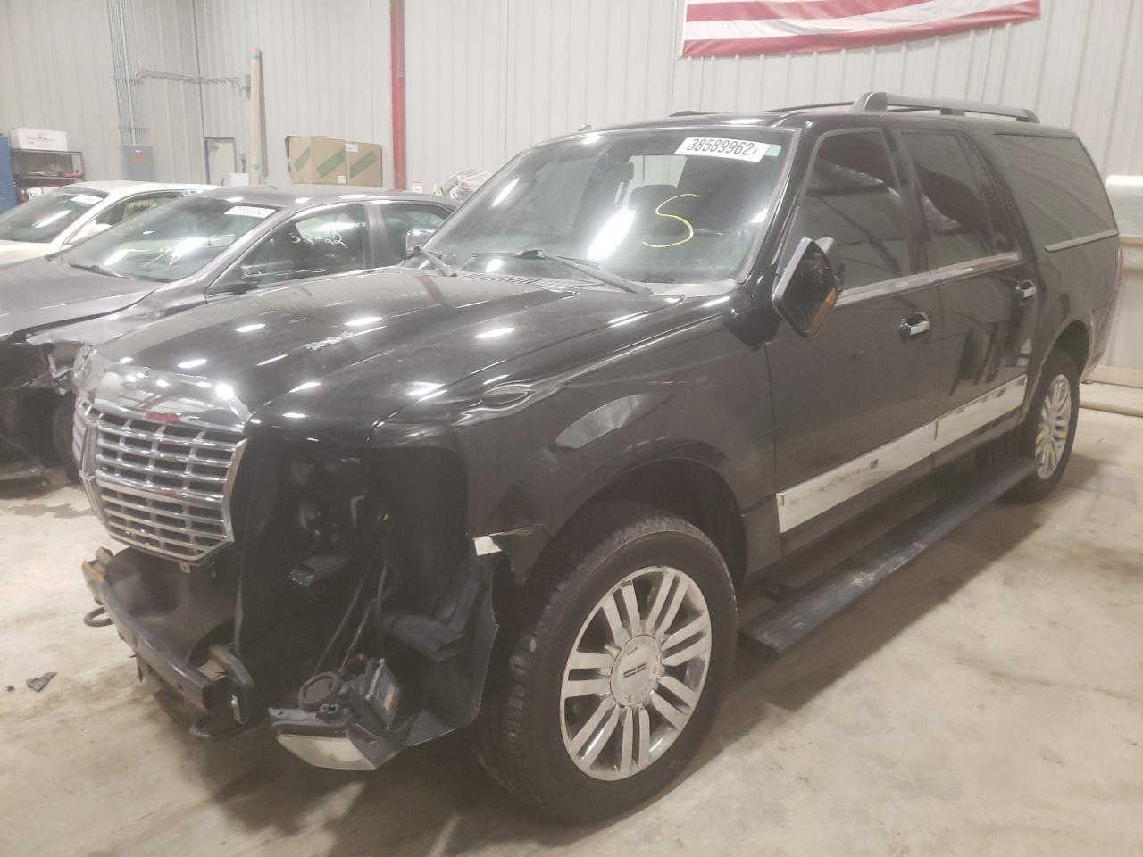 Photo 2 from auction – 2008 LINCOLN NAVIGATOR with VIN 5LMFL28578LJ09006