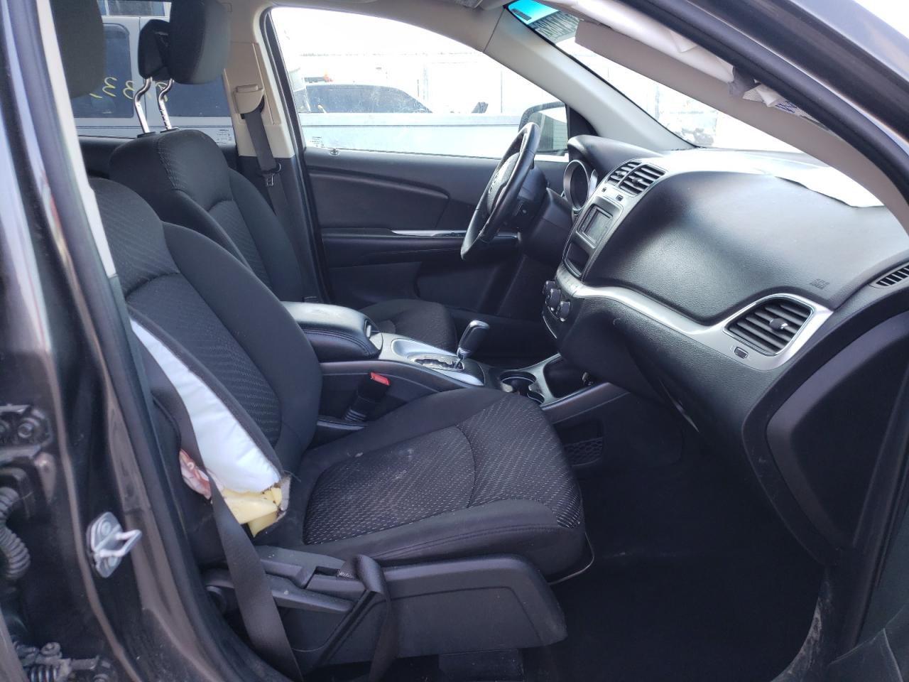 Photo 5 from auction – 2018 DODGE JOURNEY SE with VIN 3C4PDCAB5JT216547