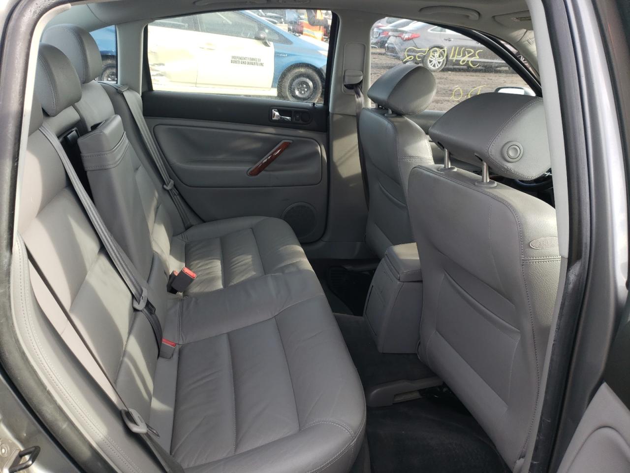 Photo 6 from auction – 2003 VOLKSWAGEN PASSAT GLX with VIN WVWRH63B13P207993