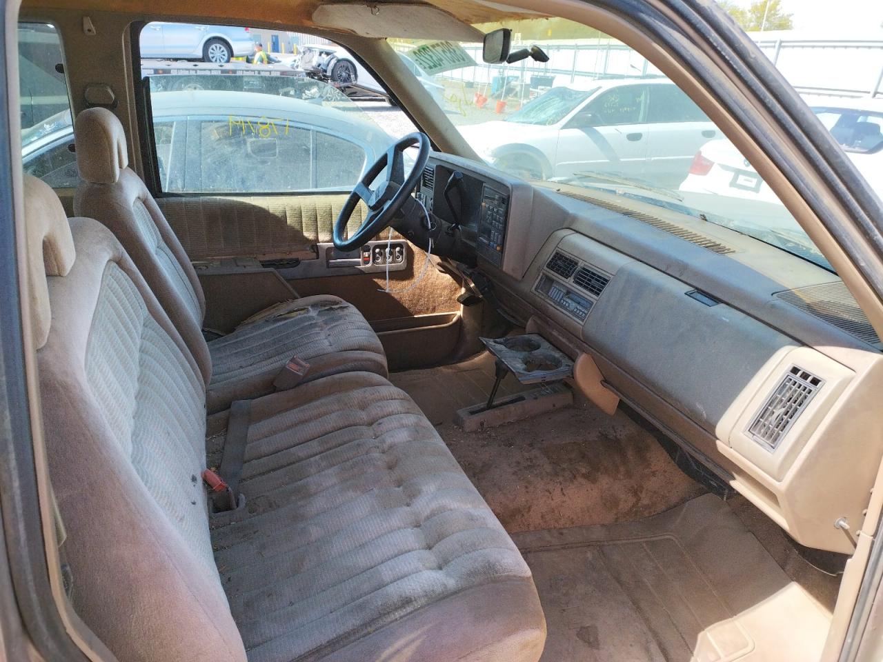 Photo 5 from auction – 1994 CHEVROLET 2500 with VIN 2GCFK29K4R1310383