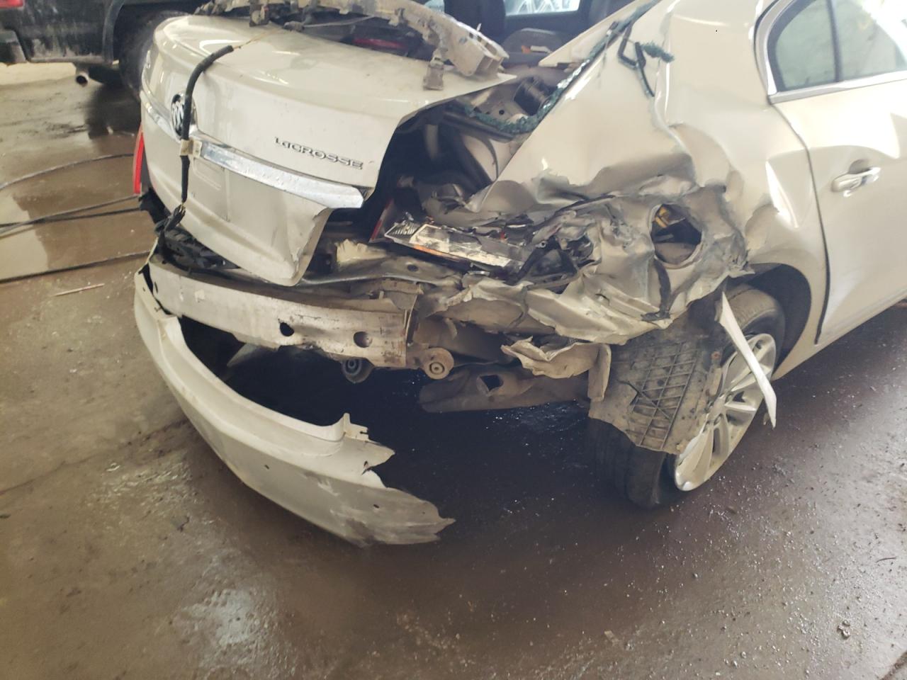 Photo 9 from auction – 2014 BUICK LACROSSE with VIN 1G4GB5G30EF301812
