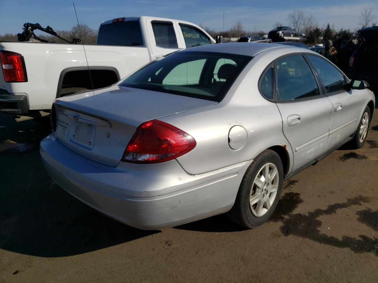 Photo 4 from auction – 2006 FORD TAURUS SE with VIN 1FAFP53U96A105940