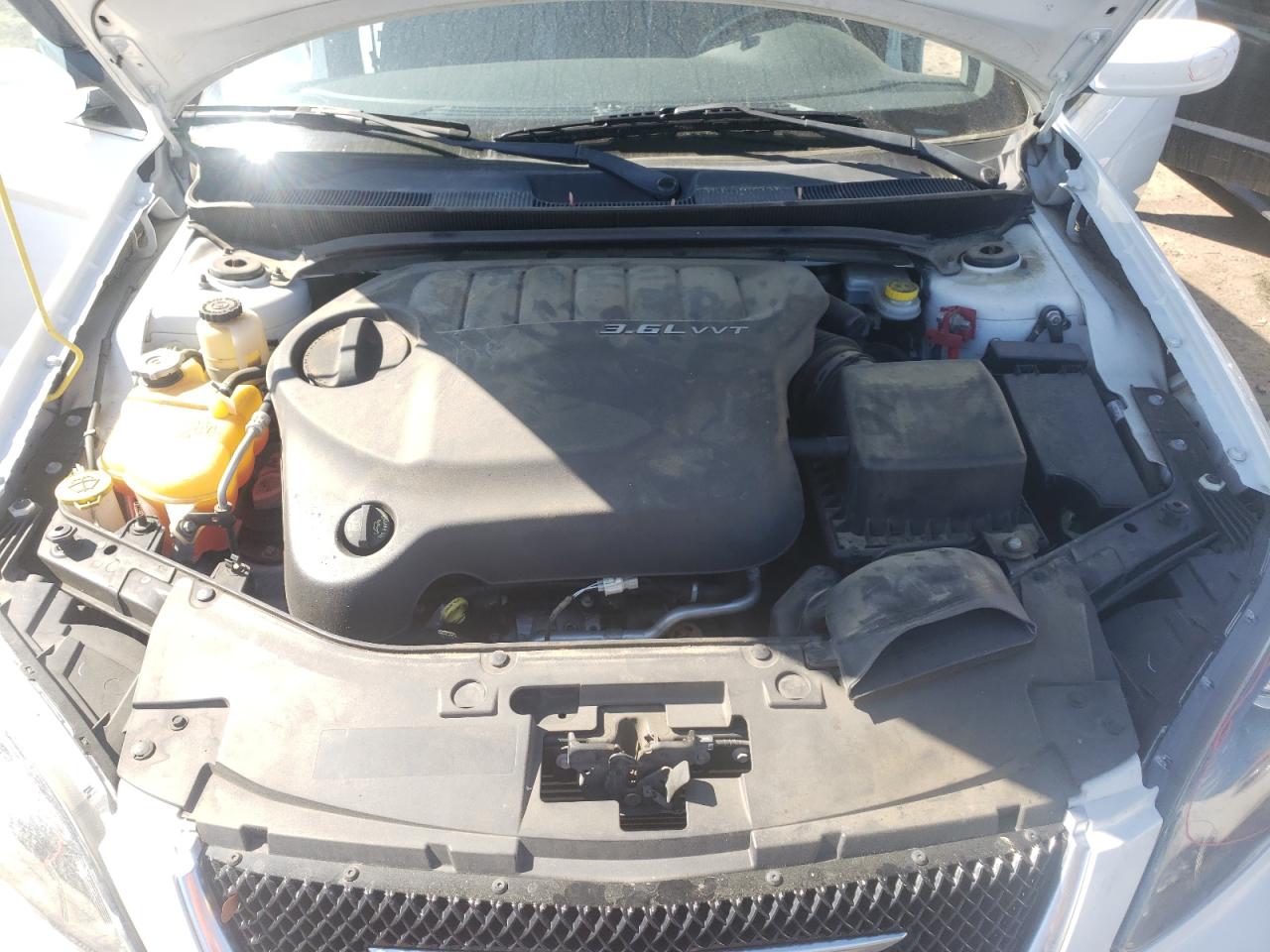 Photo 7 from auction – 2013 CHRYSLER 200 LIMITE with VIN 1C3CCBCGXDN719245
