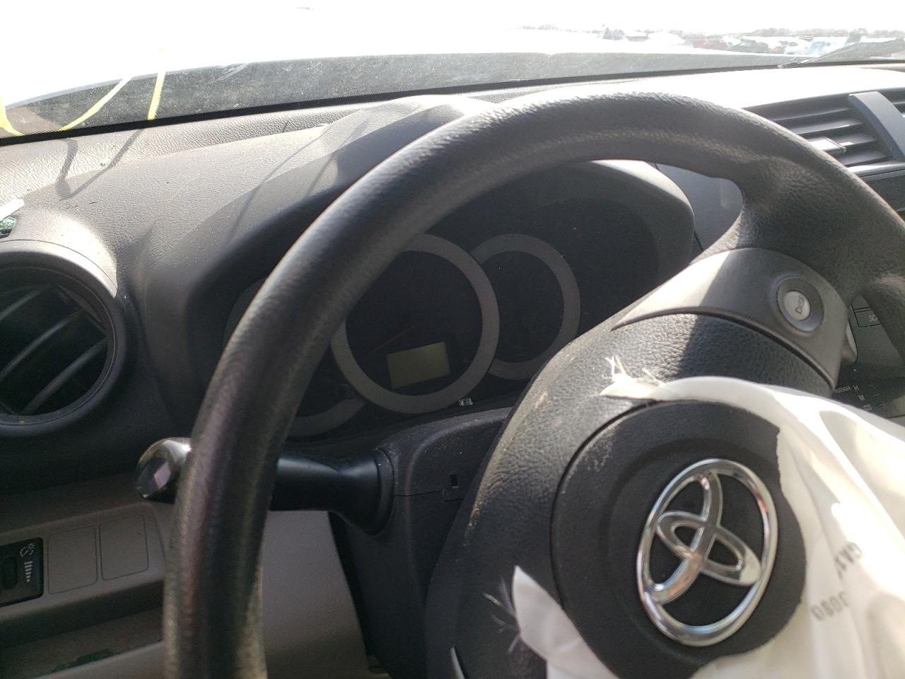 Photo 8 from auction – 2011 TOYOTA RAV4 with VIN 2T3BF4DVXBW105146