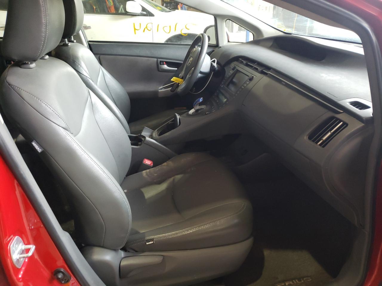 Photo 5 from auction – 2011 TOYOTA PRIUS with VIN JTDKN3DU6B0292698