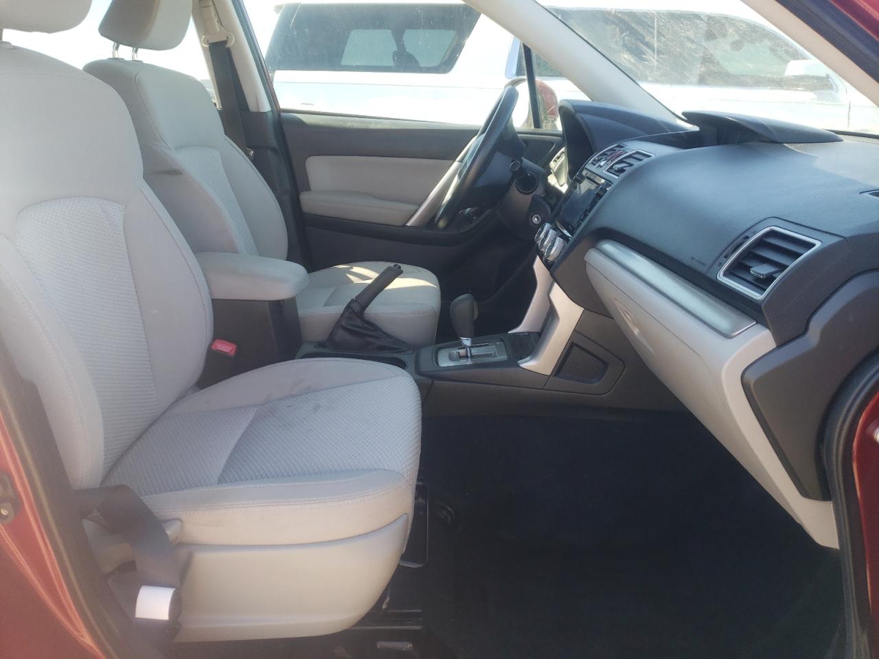 Photo 5 from auction – 2016 SUBARU FORESTER 2 with VIN JF2SJADC9GH505516