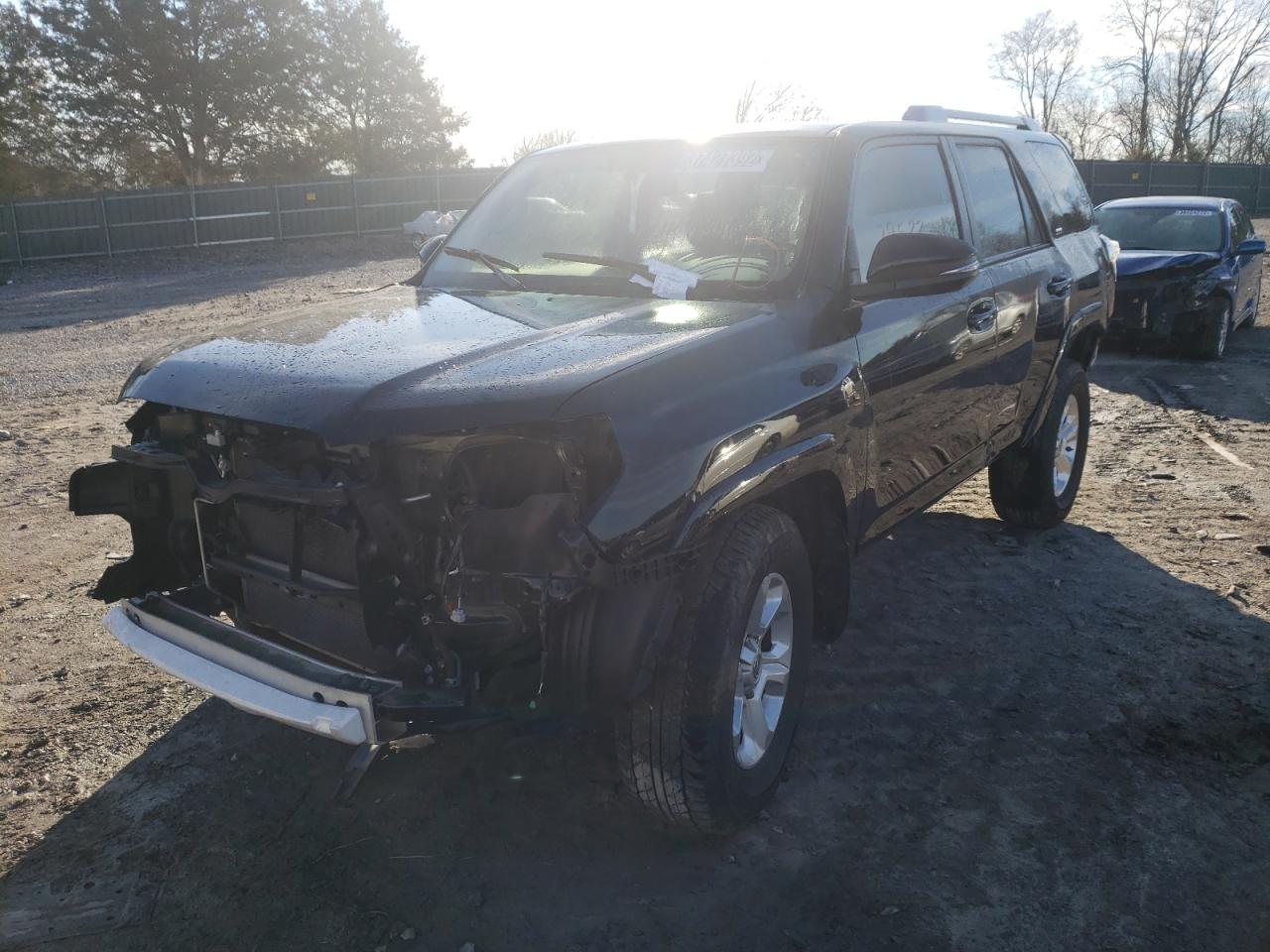 Photo 2 from auction – 2018 TOYOTA 4RUNNER SR with VIN JTEZU5JR2J5180278