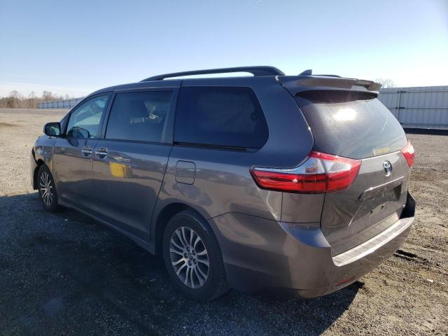 Photo 3 from auction – 2018 TOYOTA SIENNA XLE with VIN 5TDYZ3DC8JS946845