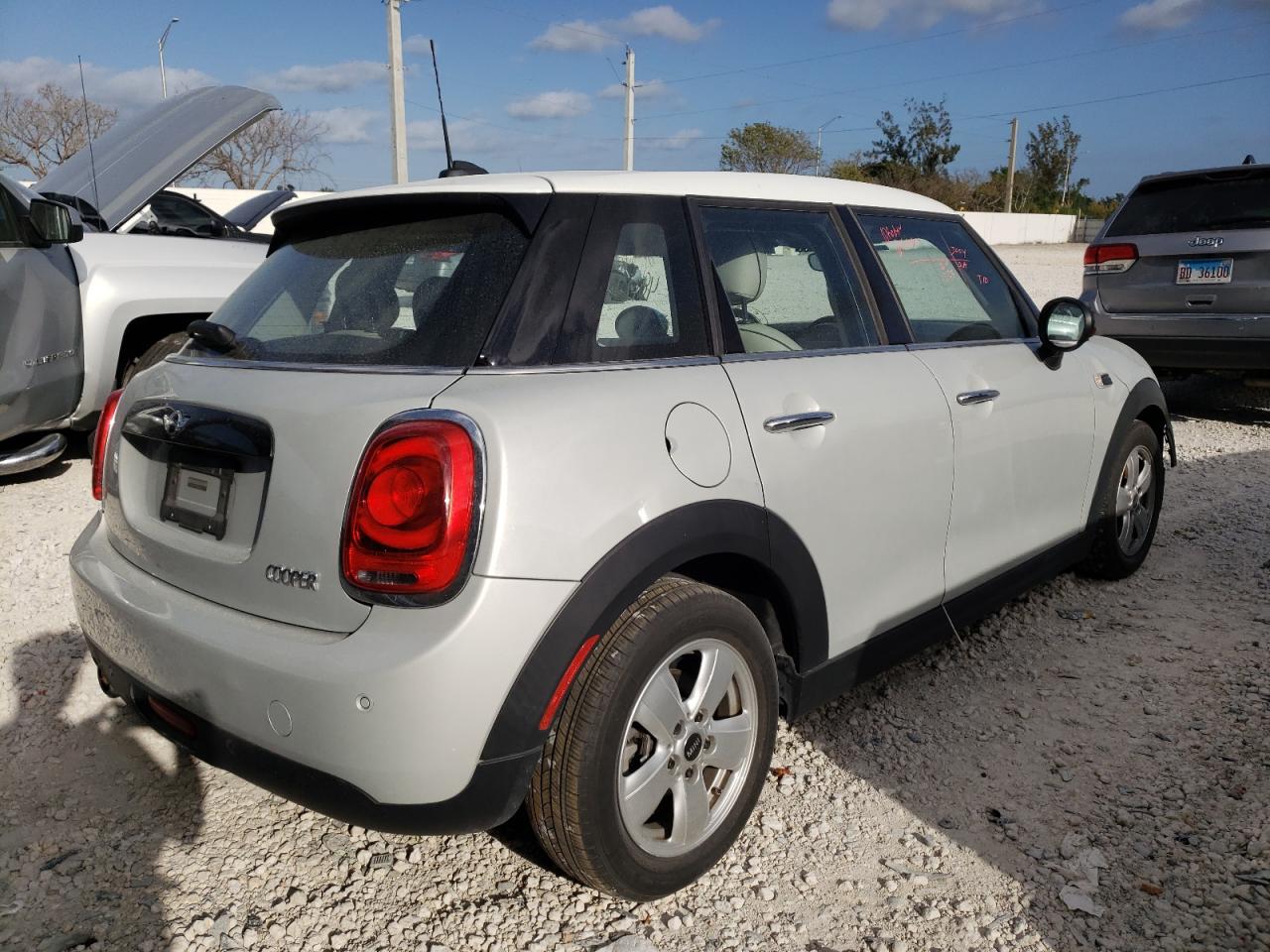 Photo 4 from auction – 2018 MINI COOPER with VIN WMWXU1C55J2F80335