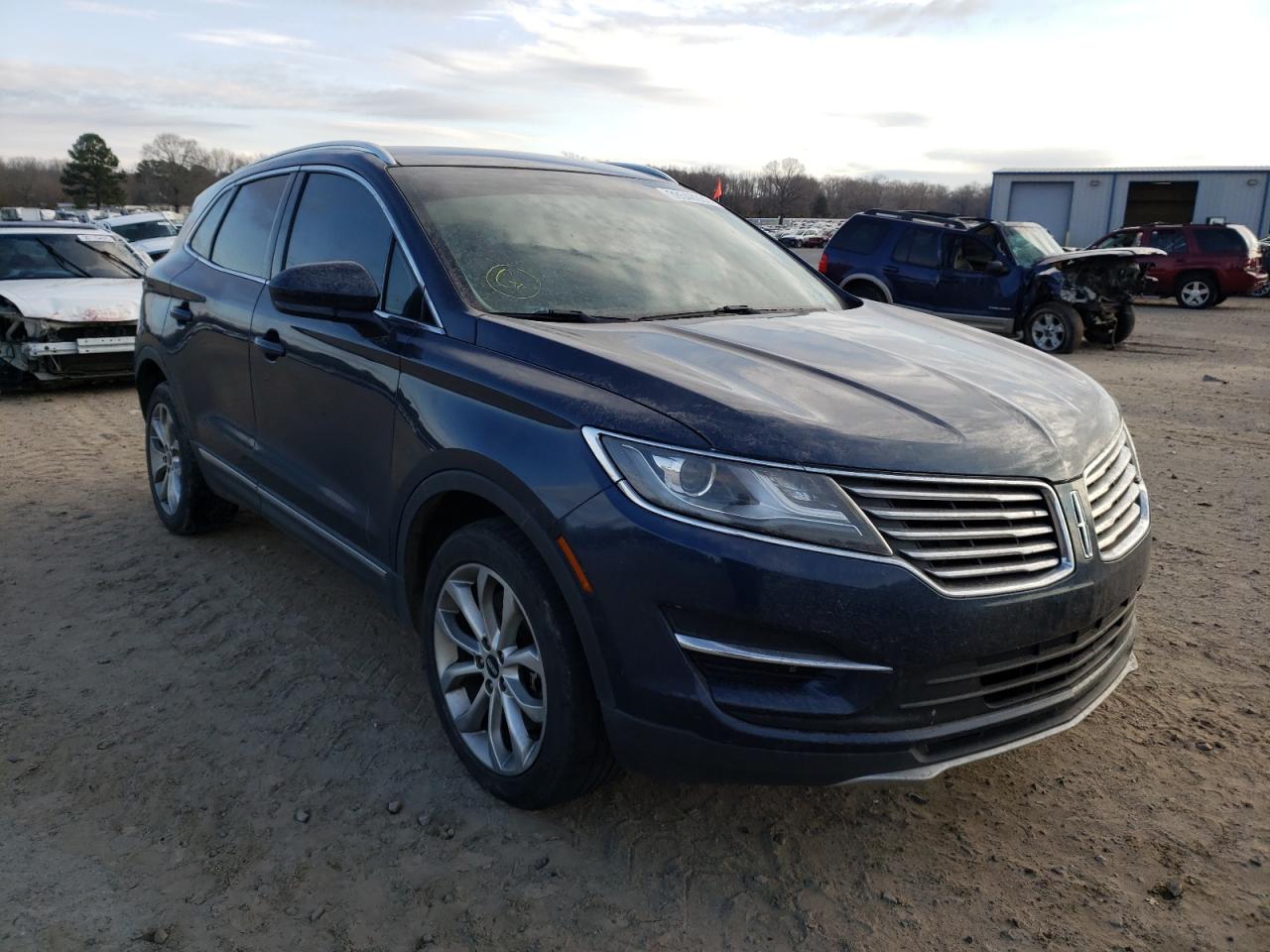 LINCOLN MKC PREMIE 2017 with VIN 5LMCJ1C98HUL14664 - Photo from auction