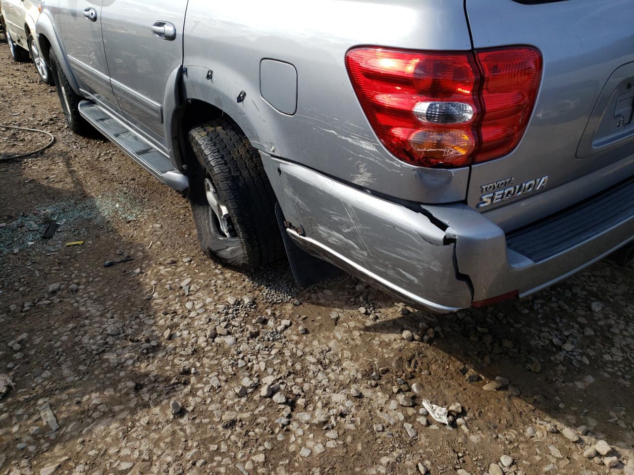 Photo 9 from auction – 2002 TOYOTA SEQUOIA with VIN 5TDBT44A62S065932