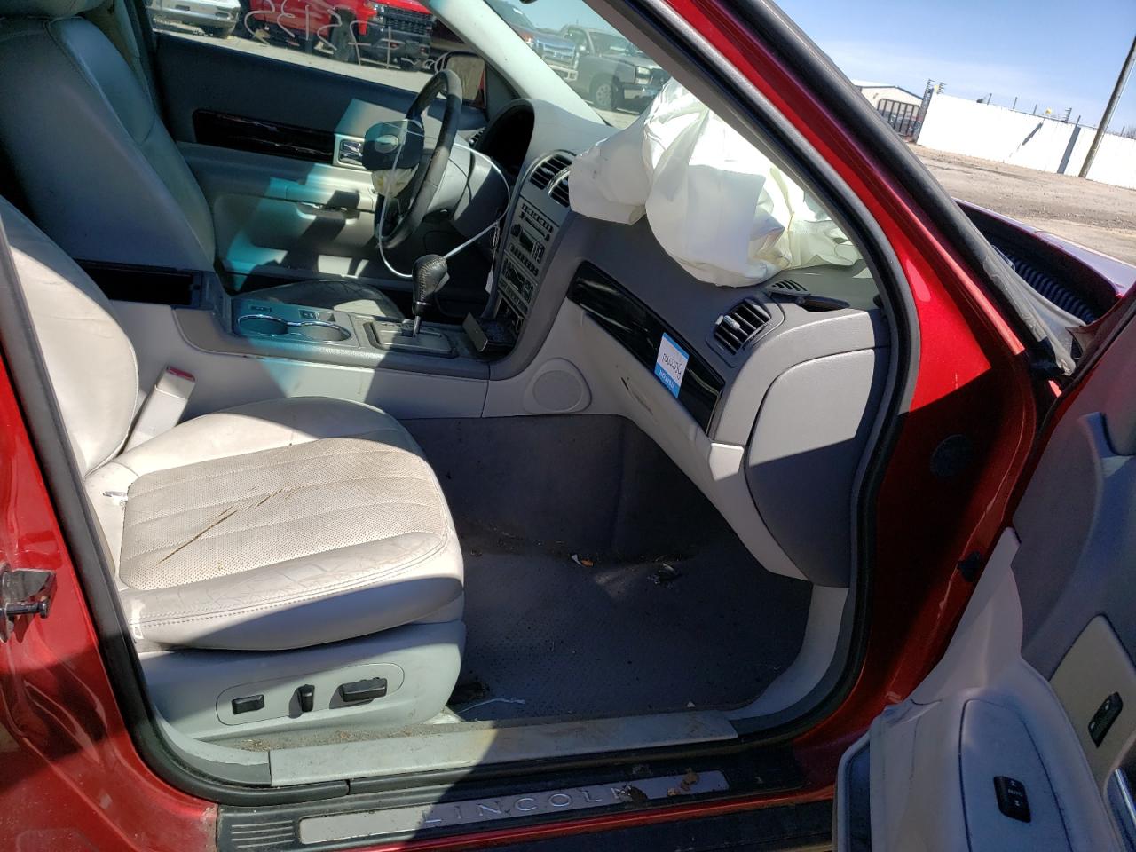 Photo 5 from auction – 2004 LINCOLN LS with VIN 1LNHM86S54Y684271