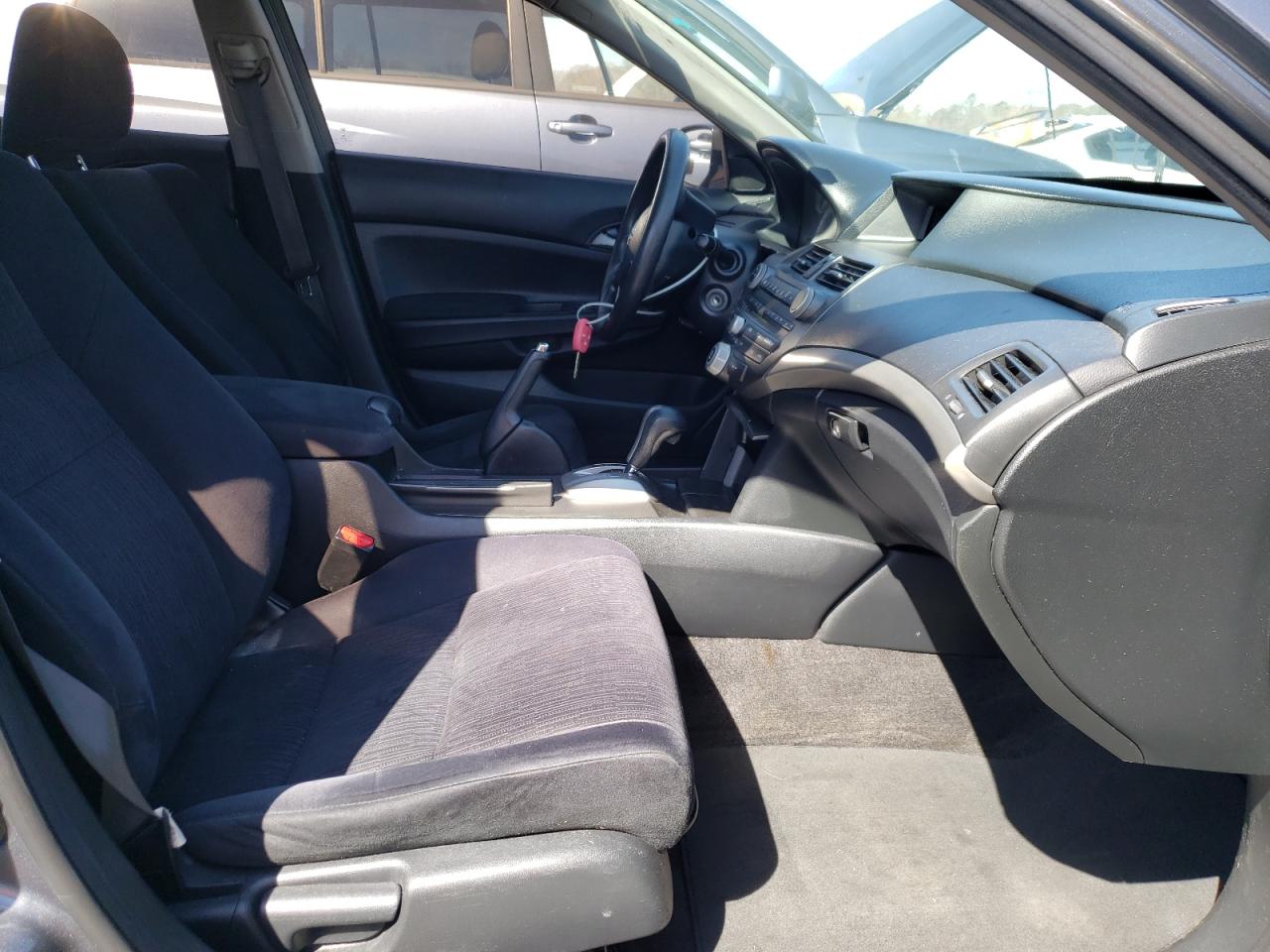 Photo 5 from auction – 2011 HONDA ACCORD LX with VIN 1HGCP2F36BA007295