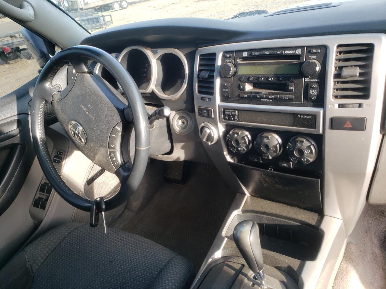 Photo 9 from auction – 2004 TOYOTA 4RUNNER SR with VIN JTEBT14R048015051