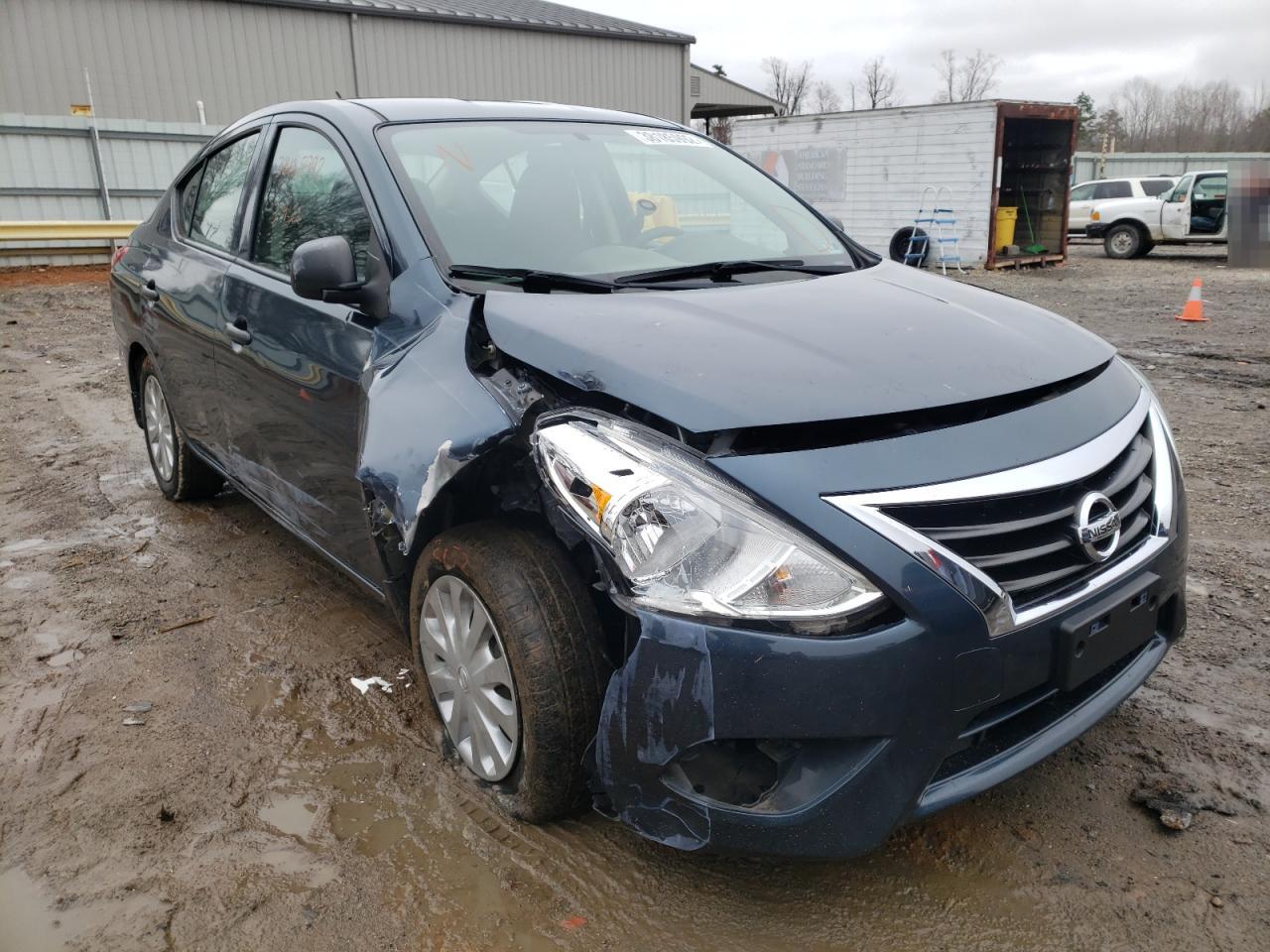 NISSAN VERSA S 2015 with VIN 3N1CN7AP3FL919928 - Photo from auction