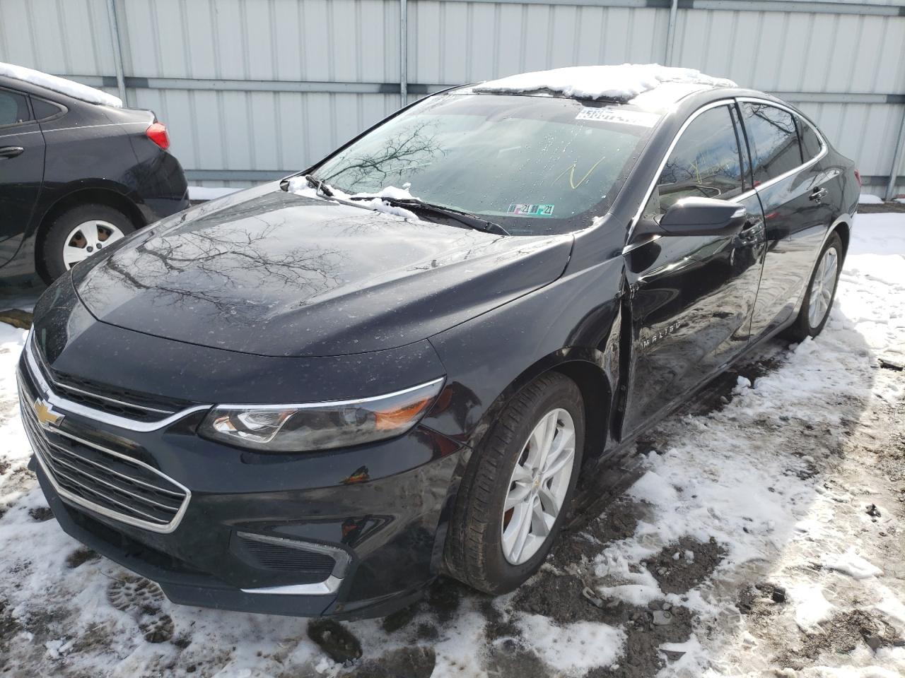 Photo 2 from auction – 2018 CHEVROLET MALIBU LT with VIN 1G1ZD5ST8JF145813