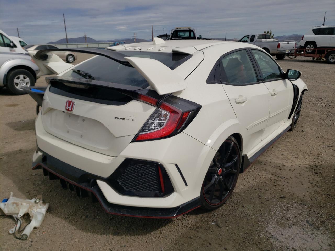 Photo 4 from auction – 2019 HONDA CIVIC TYPE with VIN SHHFK8G71KU200474