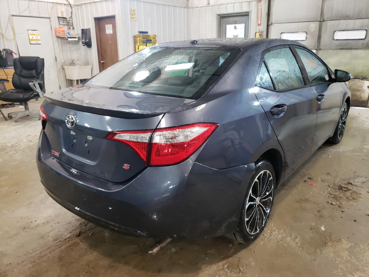Photo 4 from auction – 2015 TOYOTA COROLLA L with VIN 5YFBURHE2FP341450