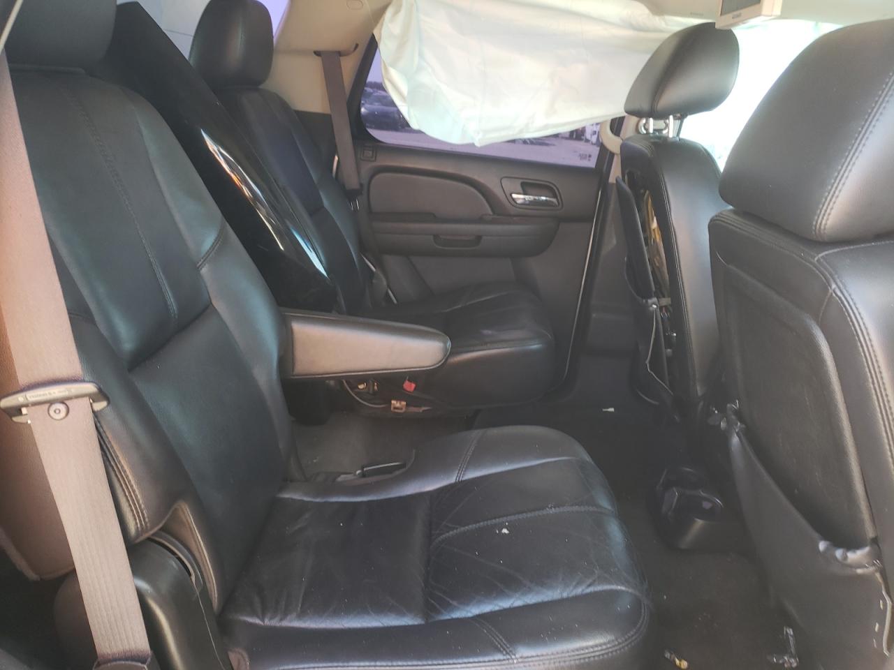 Photo 6 from auction – 2011 GMC YUKON SLT with VIN 1GKS1CE05BR219152