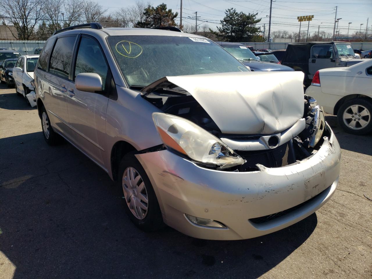 TOYOTA SIENNA XLE 2010 with VIN 5TDDK4CC0AS031871 - Photo from auction