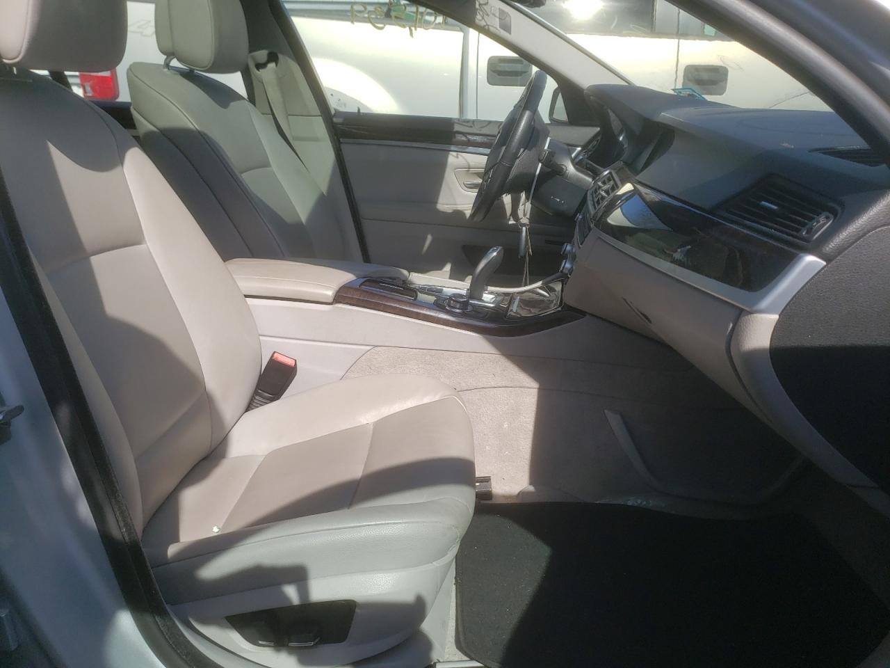 Photo 5 from auction – 2012 BMW 528 XI with VIN WBAXH5C59CDW10386