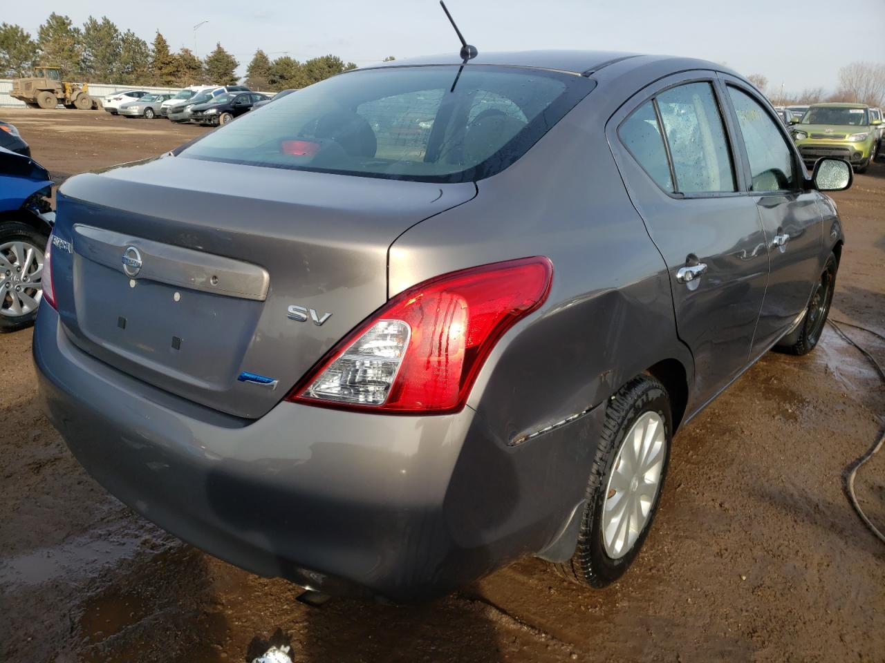 Photo 4 from auction – 2012 NISSAN VERSA S with VIN 3N1CN7AP1CL829205
