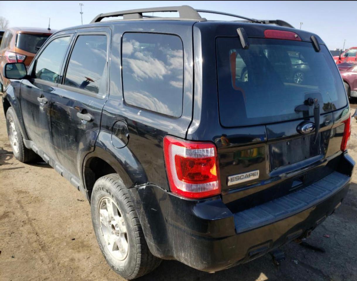 Photo 3 from auction – 2011 FORD ESCAPE XLT with VIN 1FMCU9DG0BKB45460