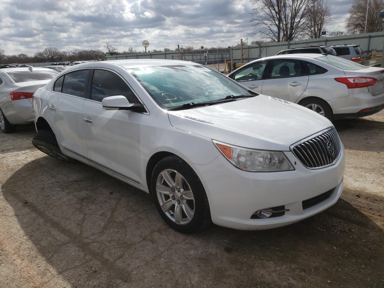 BUICK LACROSSE 2013 with VIN 1G4GC5E33DF154528 - Photo from auction