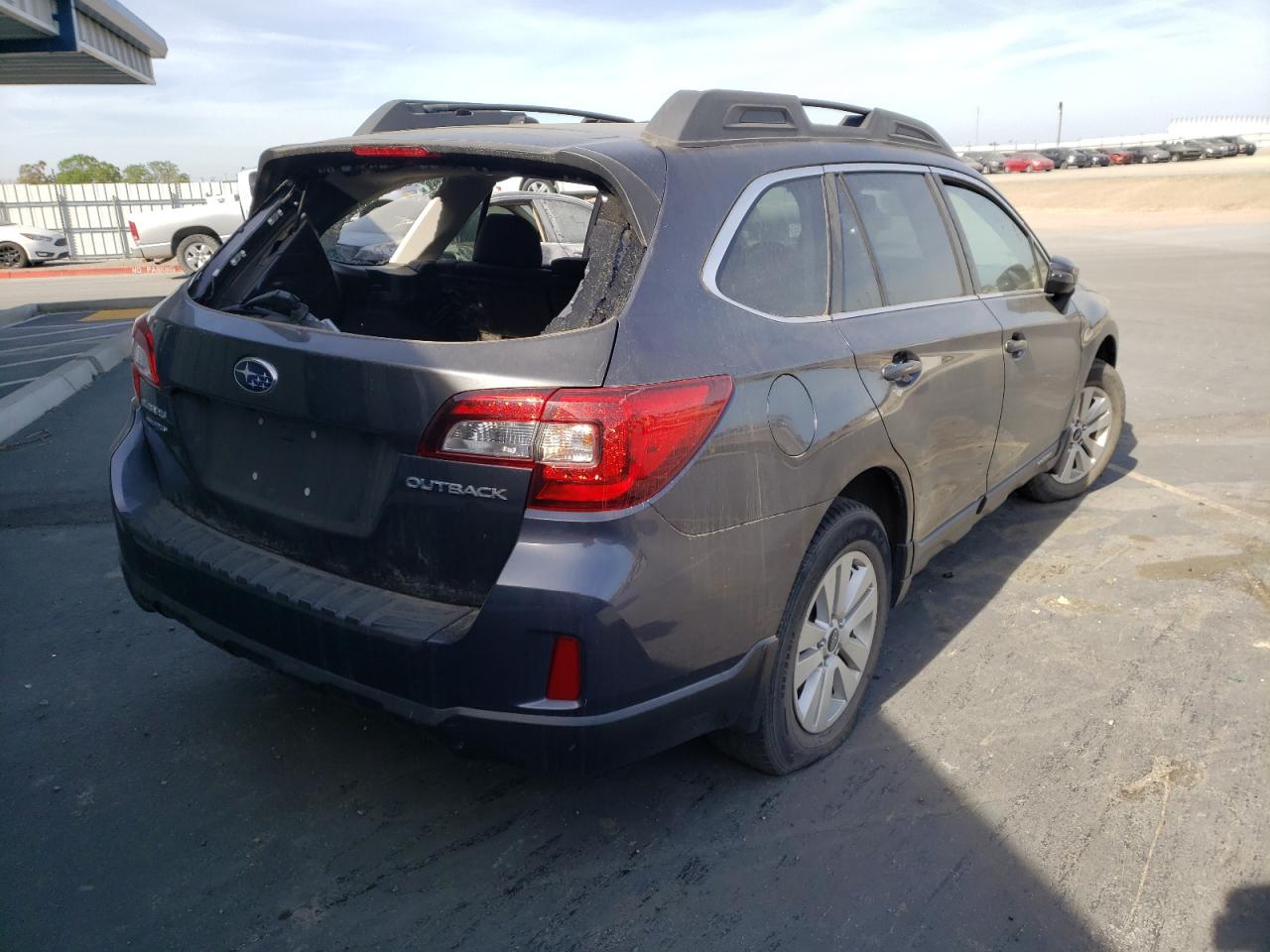 Photo 4 from auction – 2015 SUBARU OUTBACK 2. with VIN 4S4BSALC9F3263119
