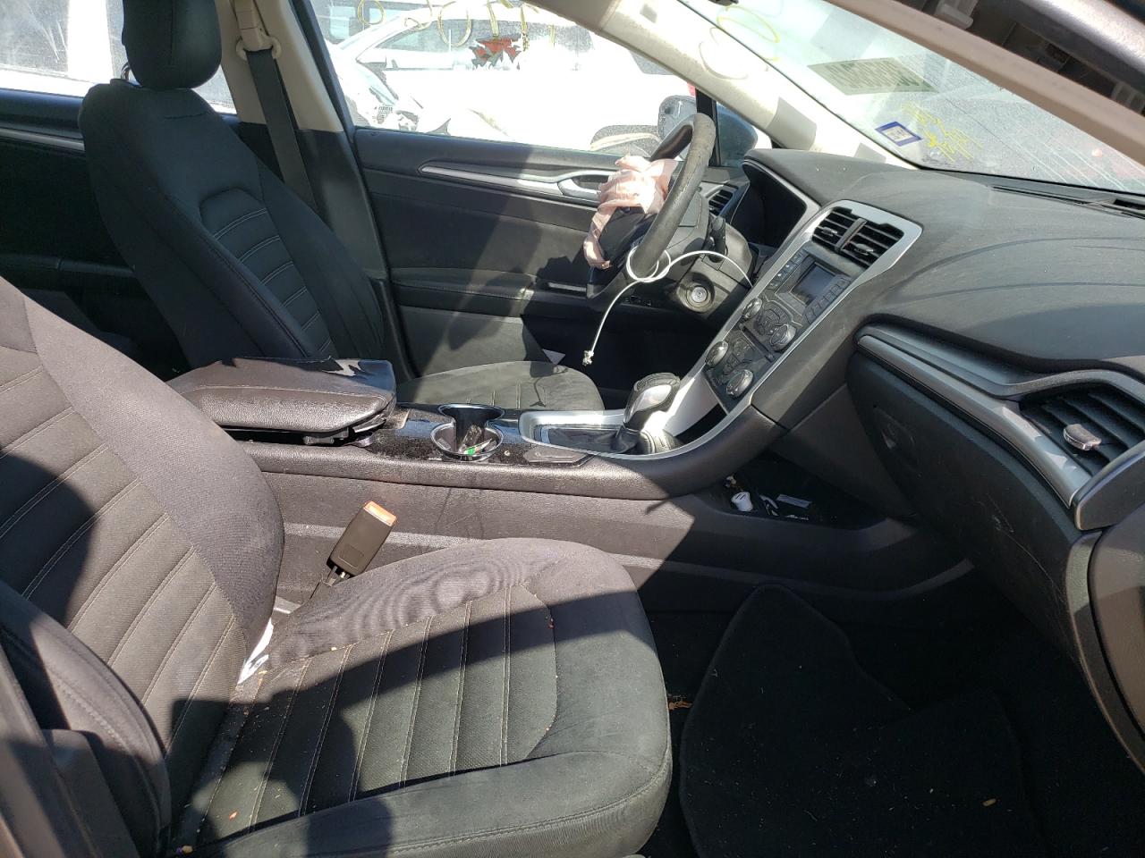 Photo 5 from auction – 2014 FORD FUSION SE with VIN 3FA6P0H75ER318345