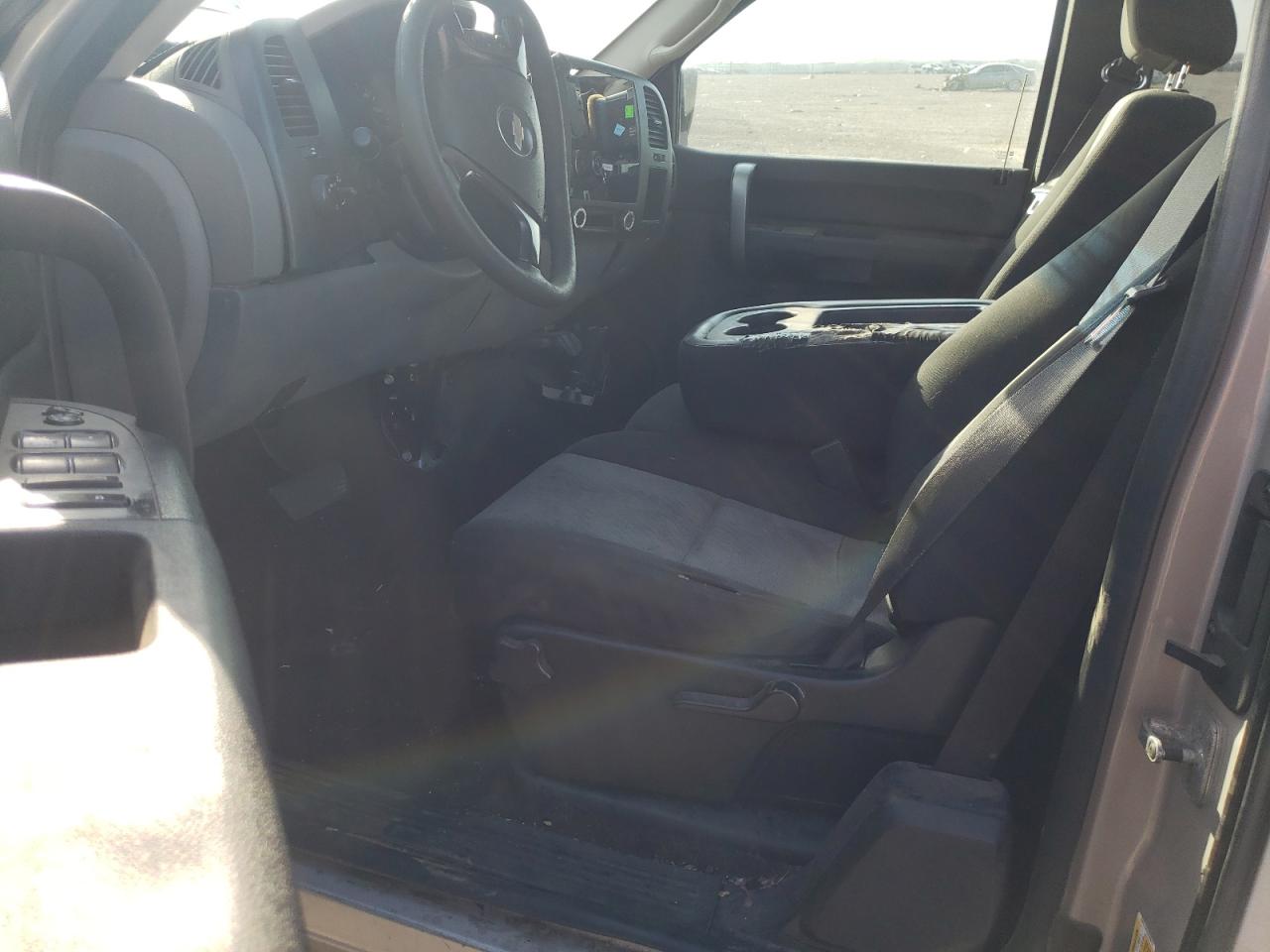 Photo 9 from auction – 2008 CHEVROLET SILVERADO with VIN 1GCEC19C28Z328012