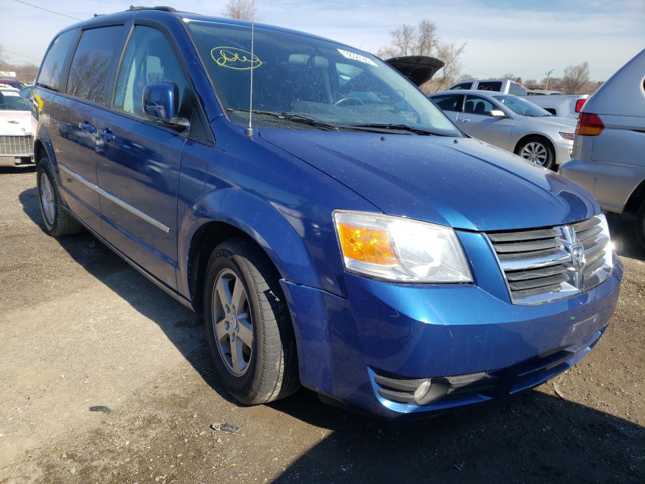 DODGE GRAND CARA 2010 with VIN 2D4RN5D12AR202955 - Photo from auction